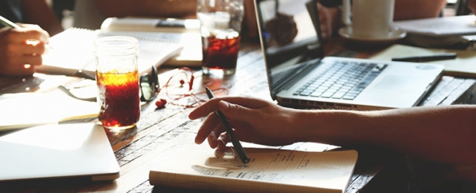 Is the Pen Mightier Than the Laptop?